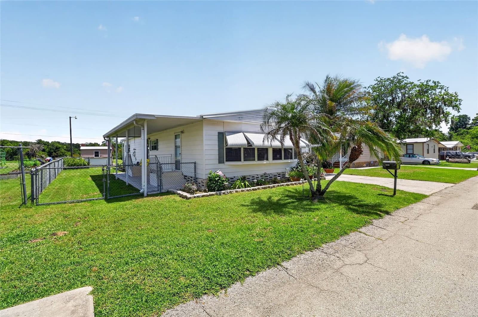 3586 LAZY LAKE