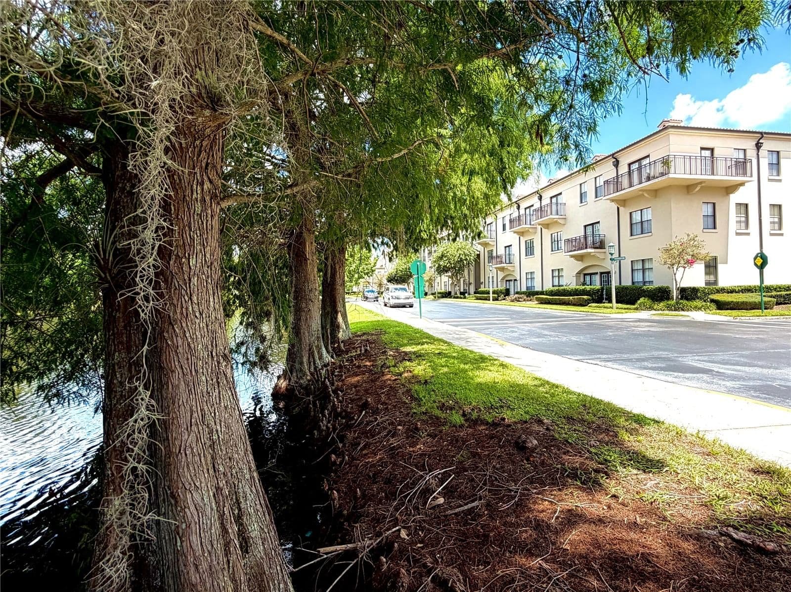 909 WATERSIDE, Celebration, FL