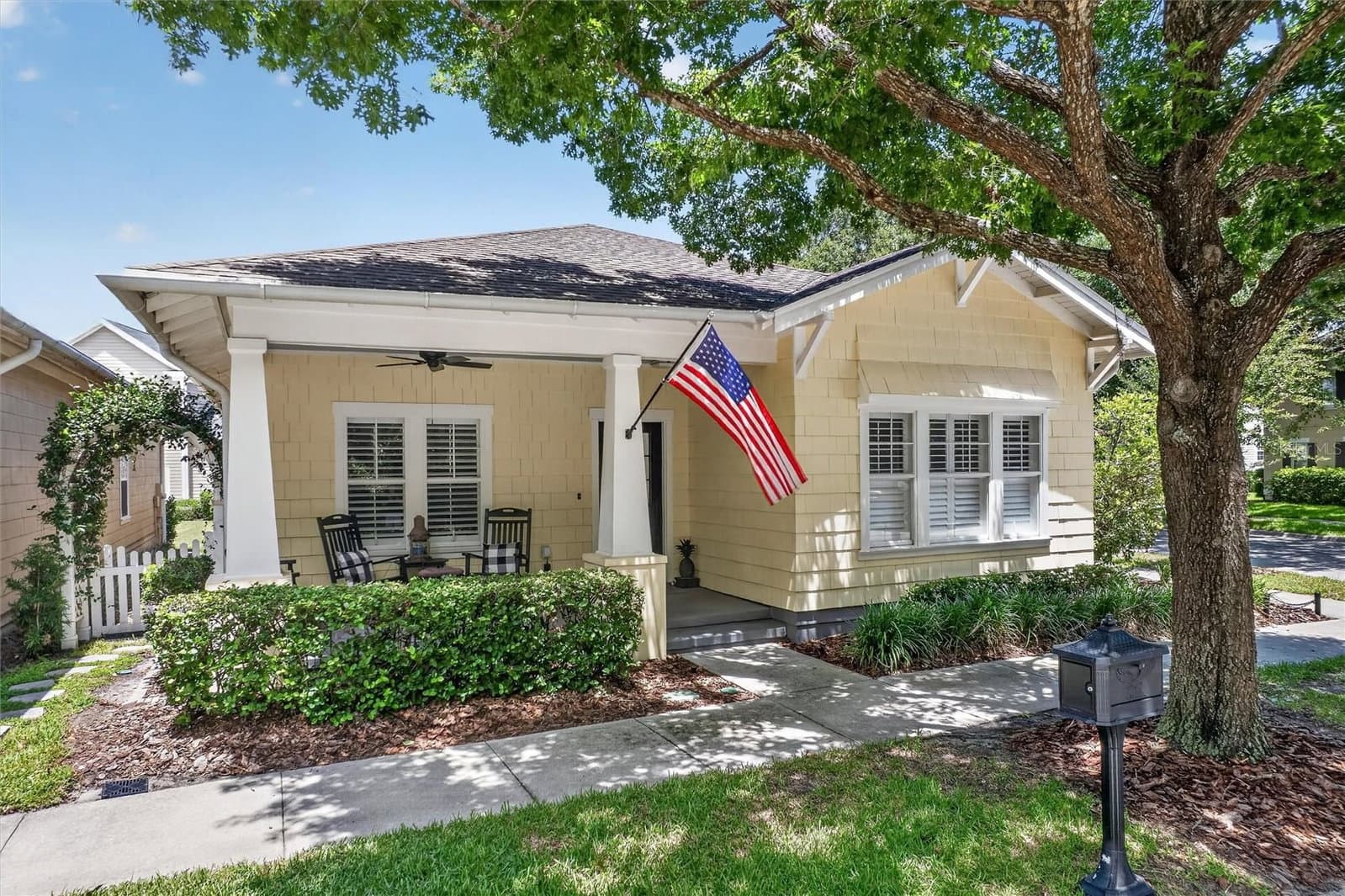920 PAWSTAND, Celebration, FL