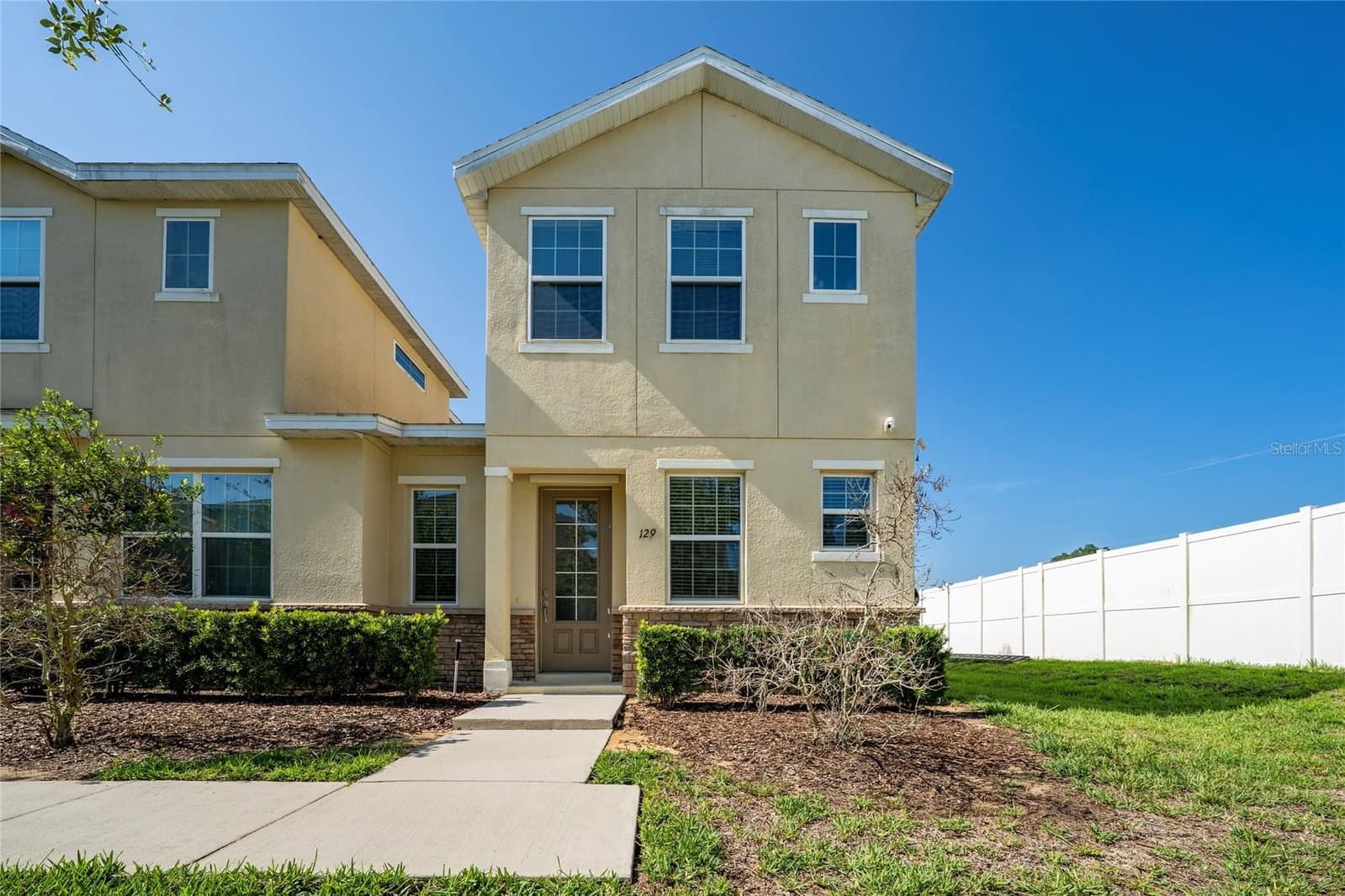 129 HOLLY VILLAGE