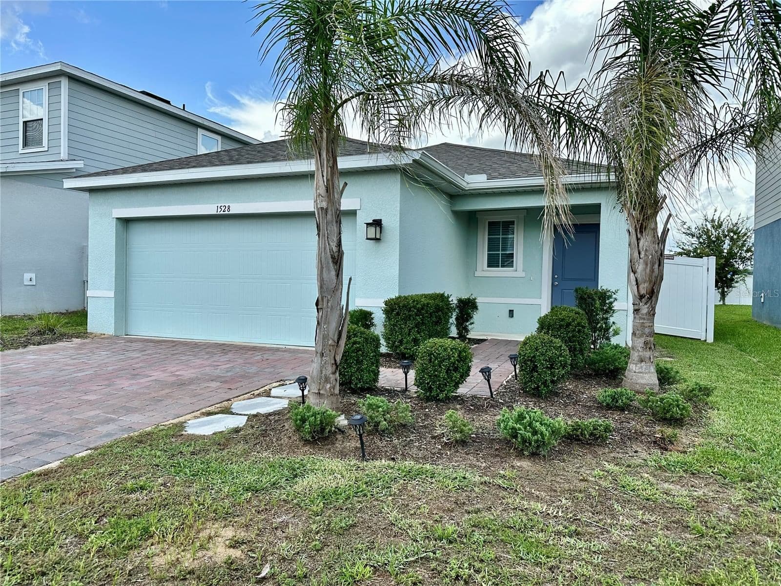 1528 EUCALYPTUS