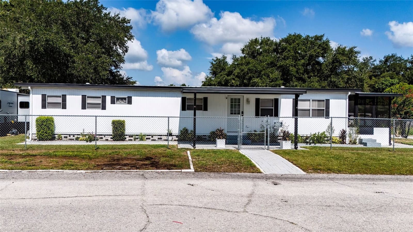 24 FLAMINGO, Winter Haven, FL