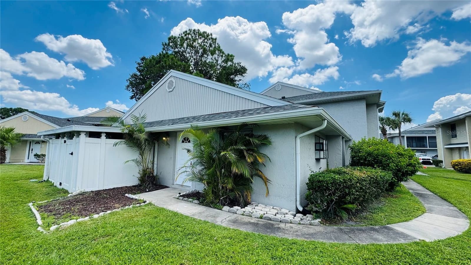 4415 PINEBARK