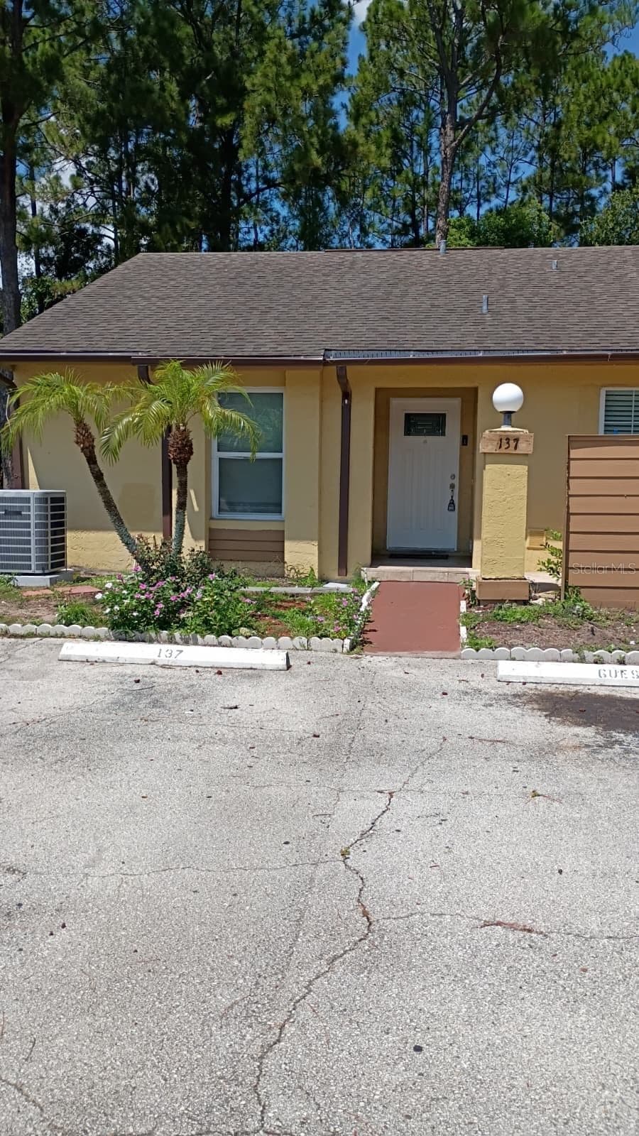 137 CREEKSIDE, Orlando, FL