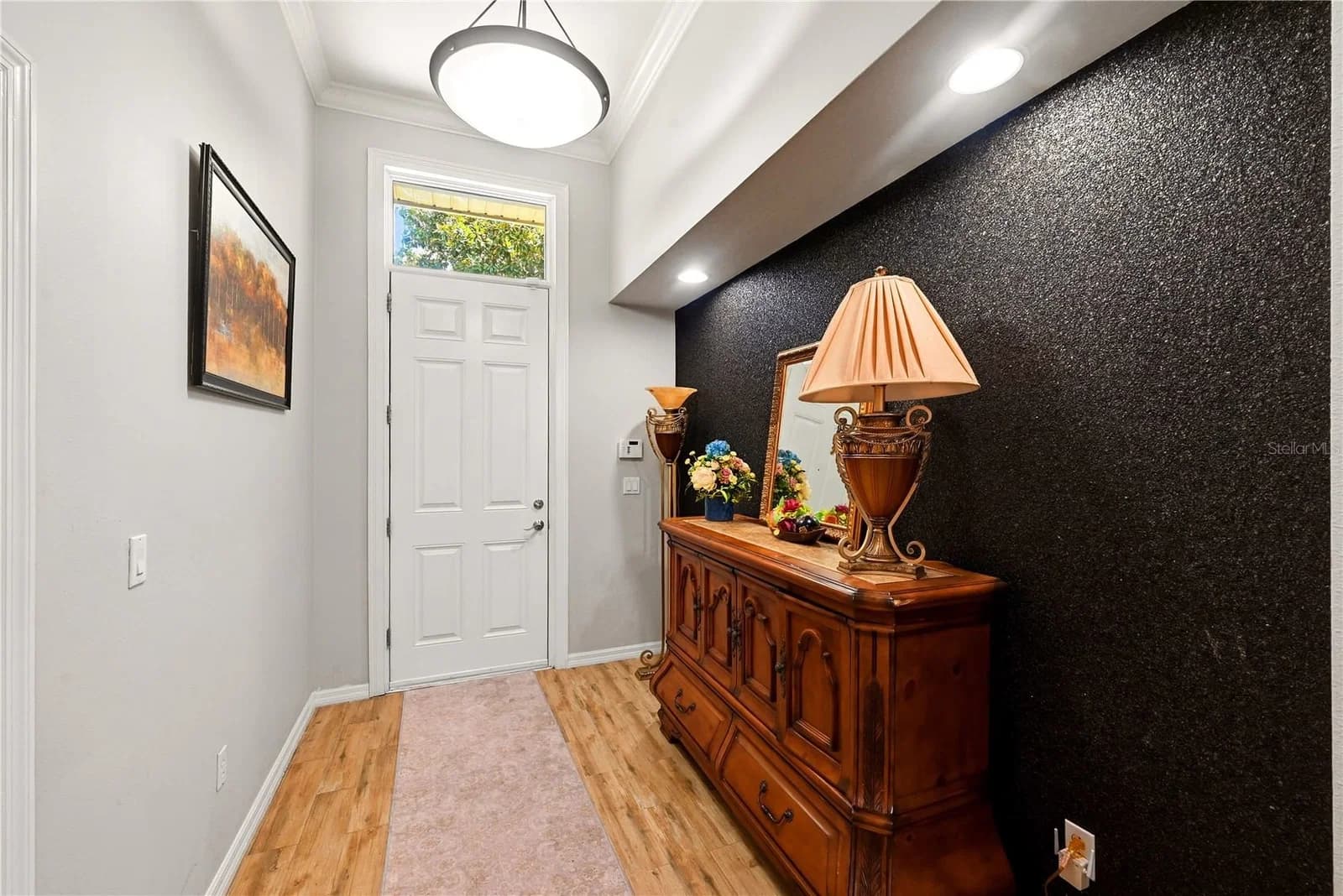746 COUNTRY Lane