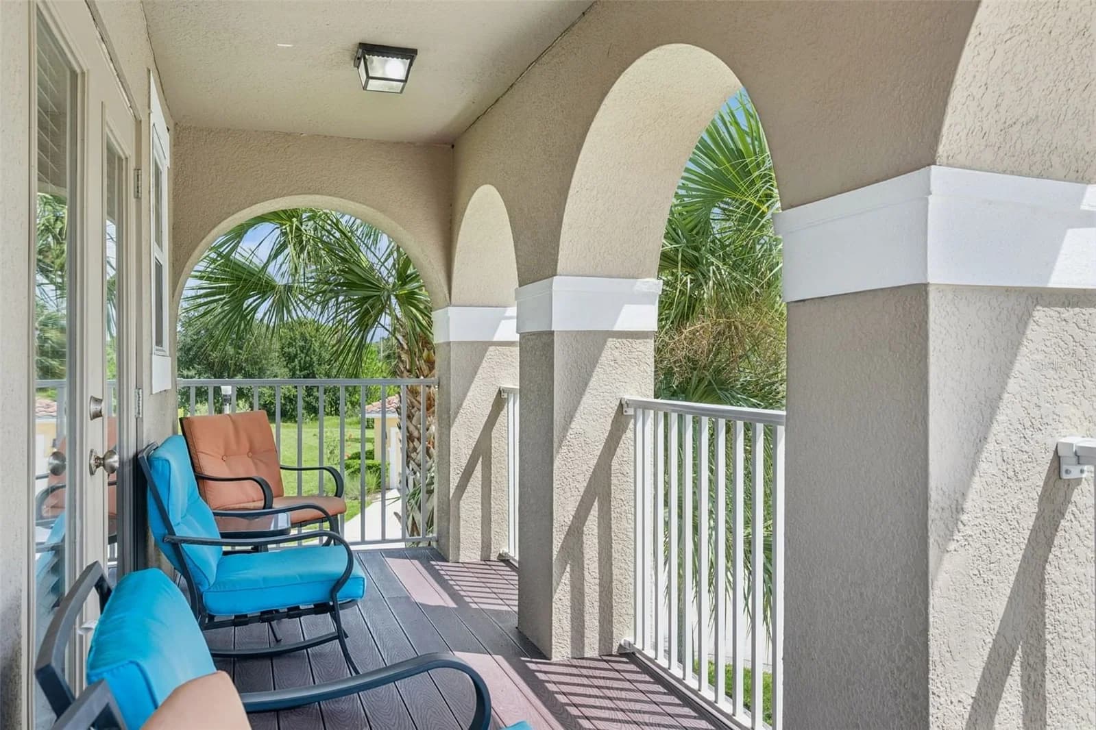 4136 OAKTREE Drive
