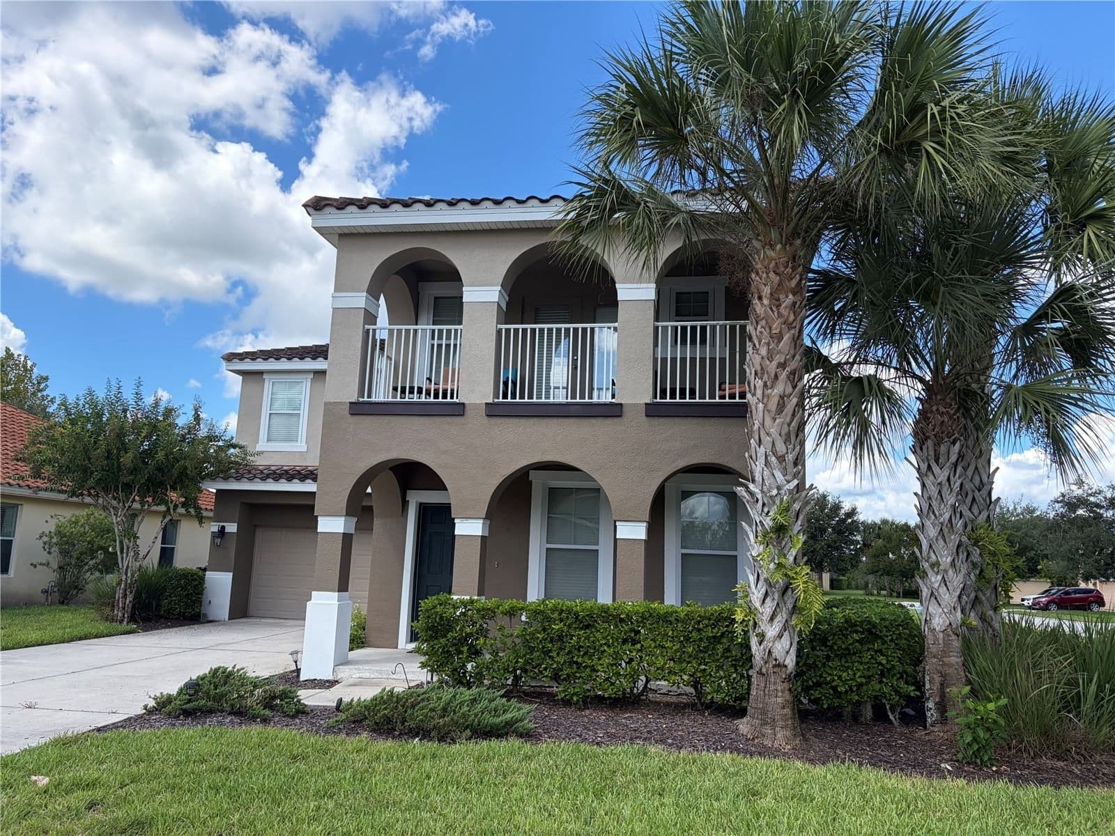 4136 OAKTREE Drive