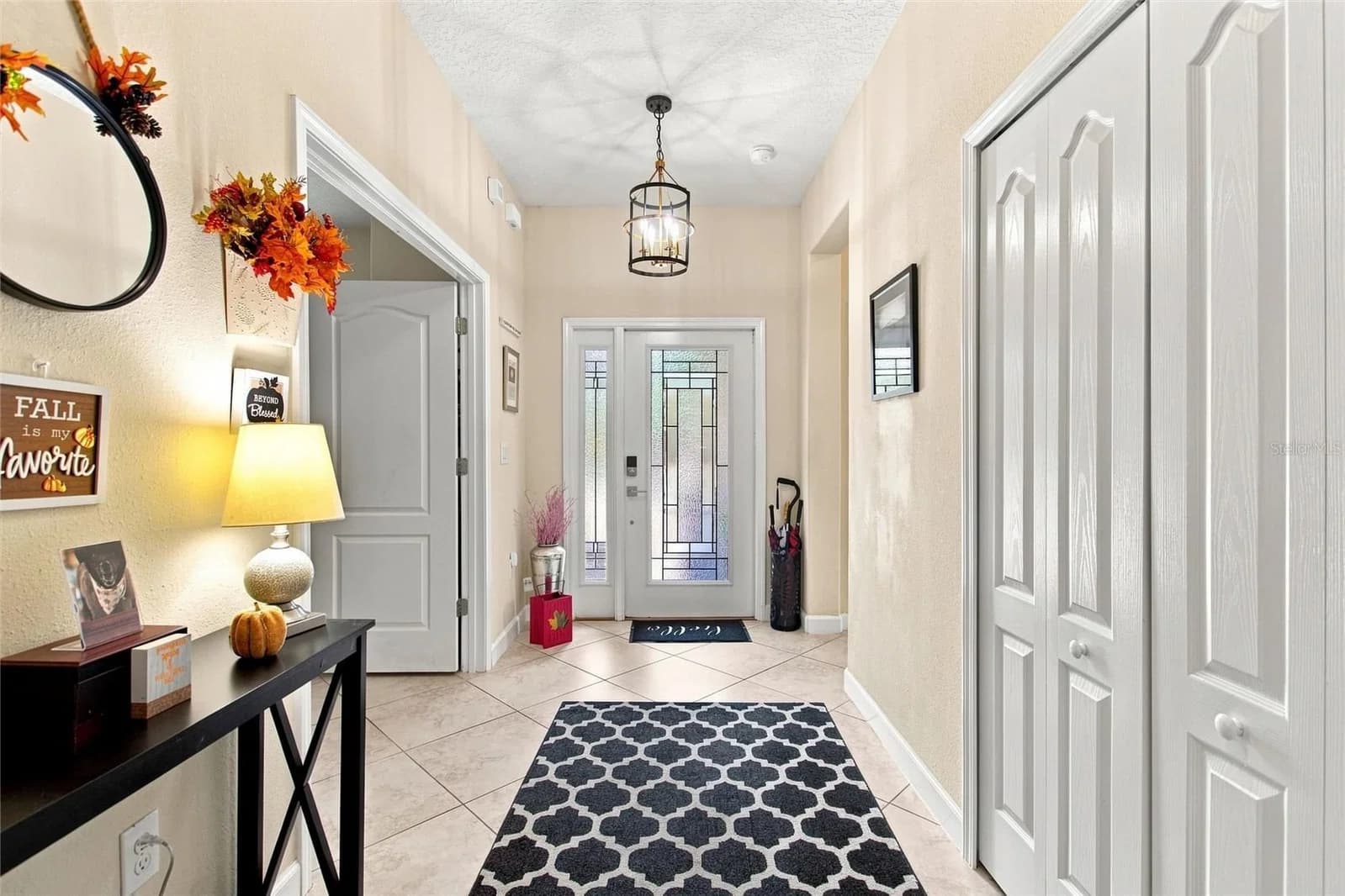 8961 DOVE VALLEY Way