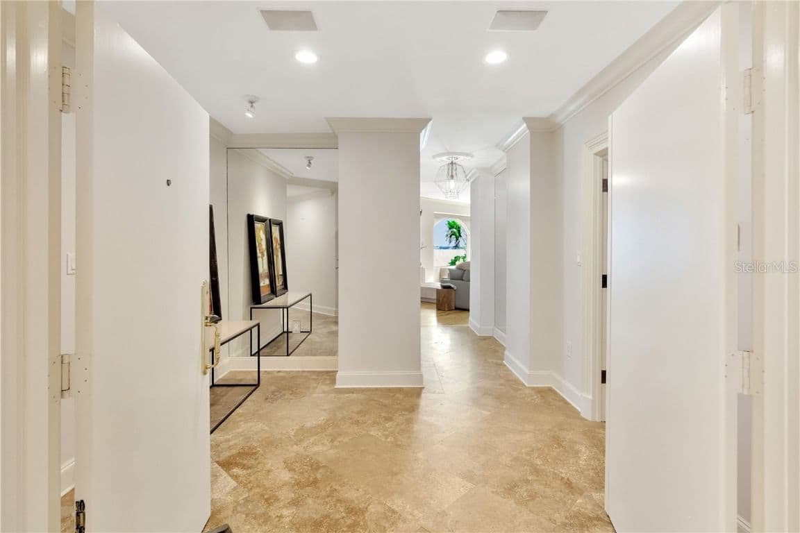 2419 BAYSHORE