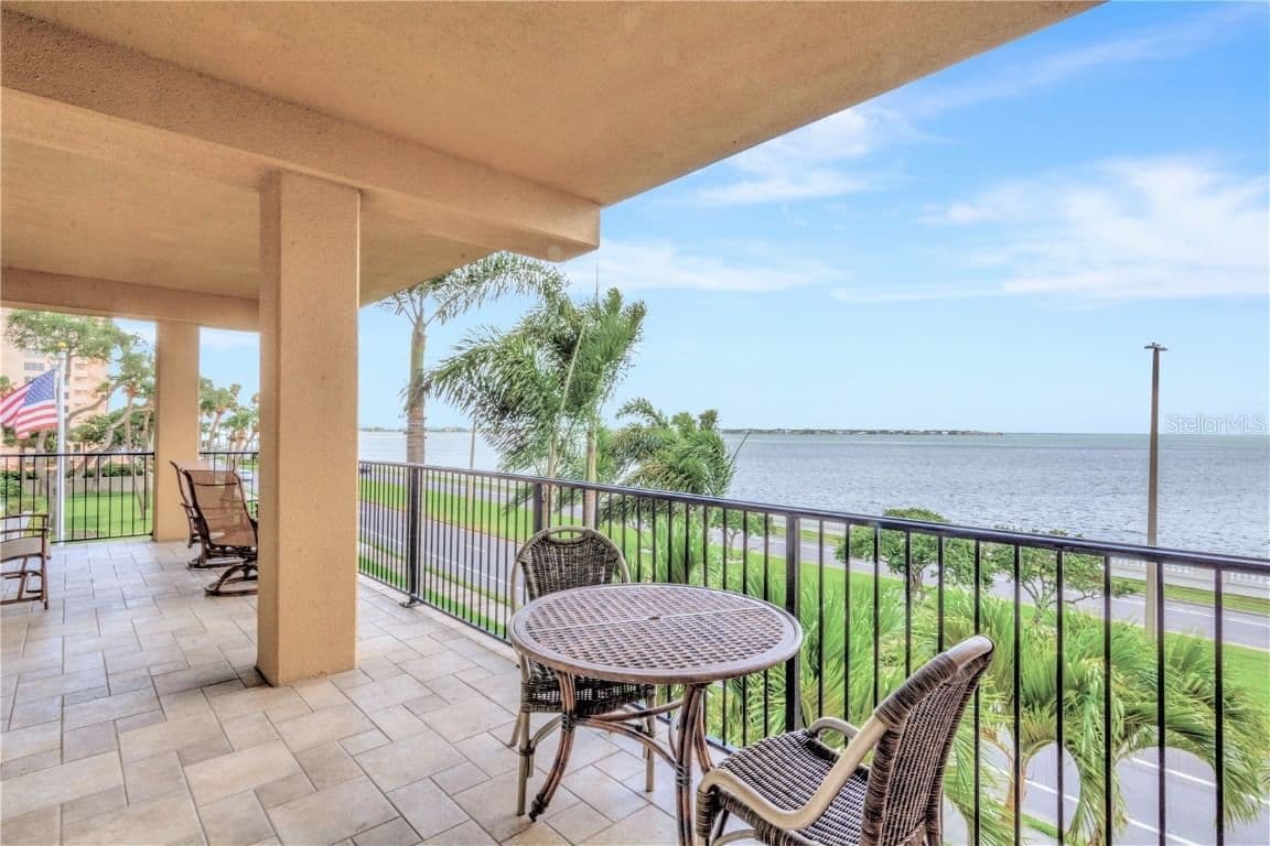 2419 BAYSHORE