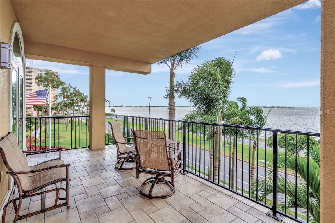 2419 BAYSHORE