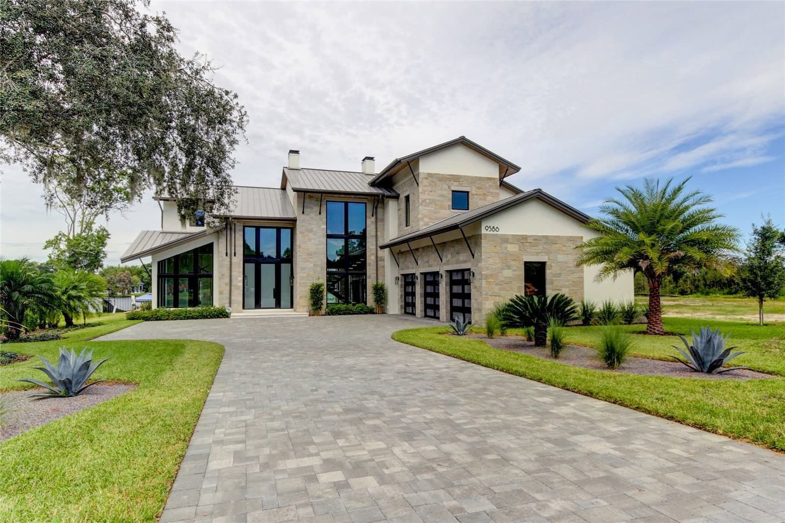 9586 TROUTWATER