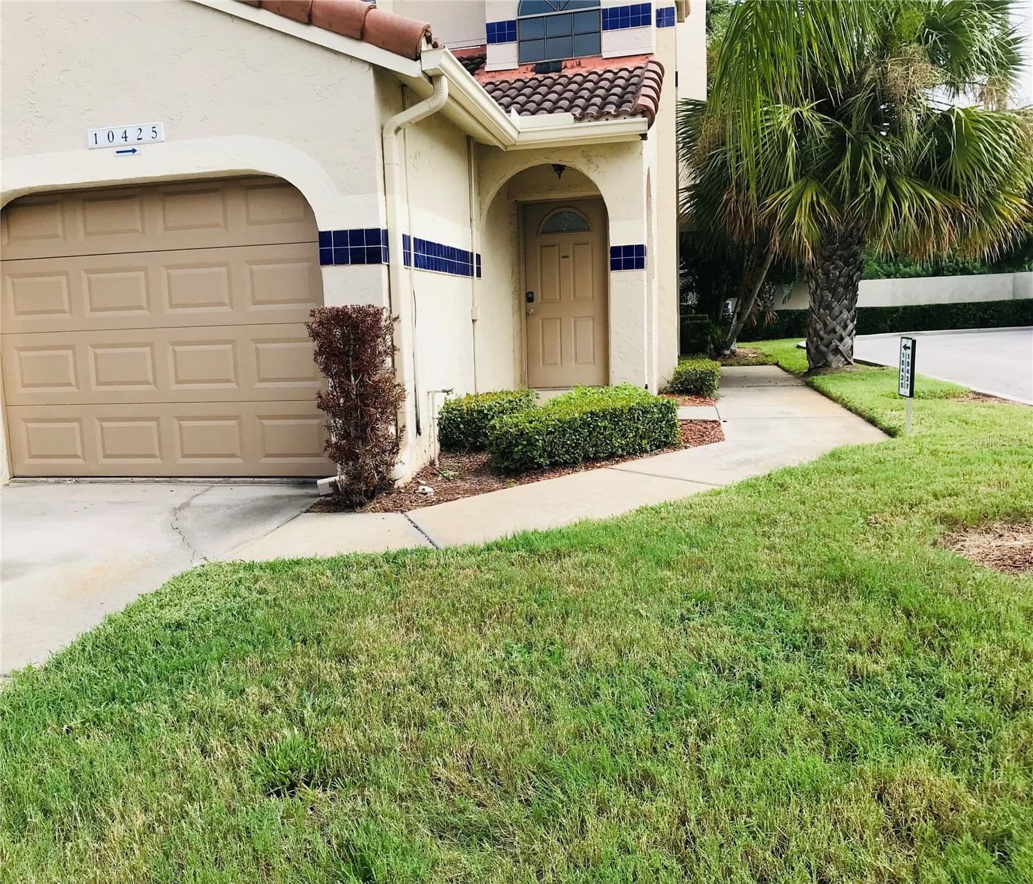 10425 LA MIRAGE