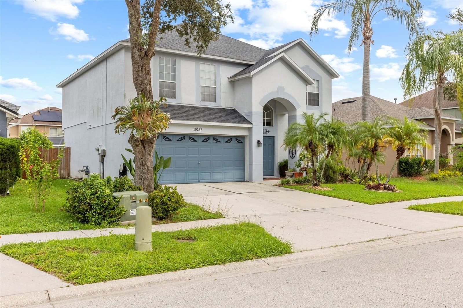 10237 GOLDENBROOK