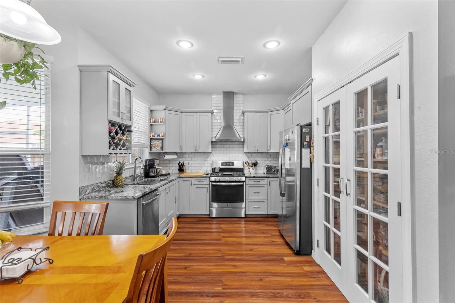 10237 GOLDENBROOK