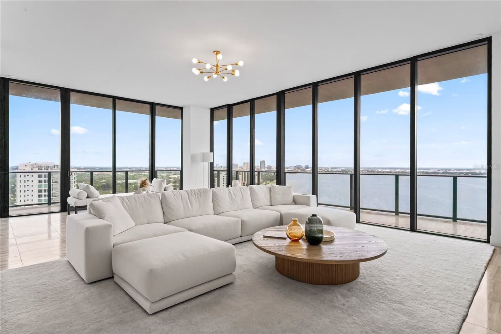 3101 BAYSHORE