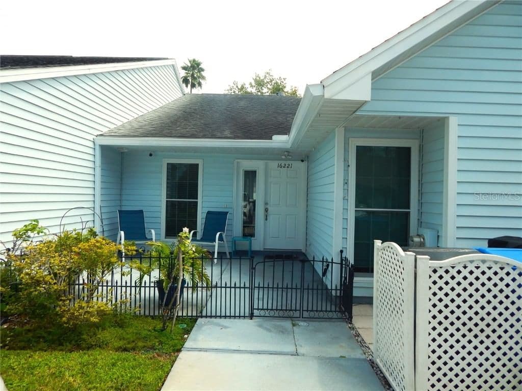 16221 RAMBLING VINE