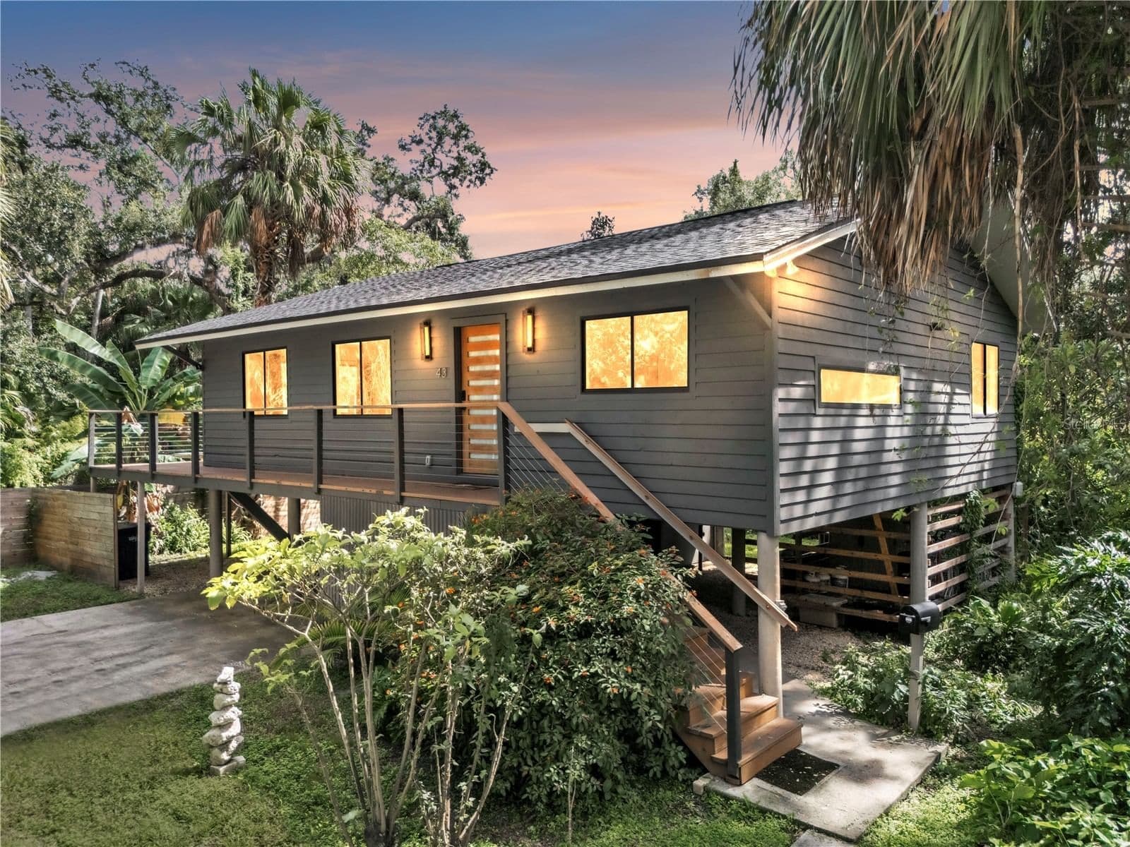 43 HAMILTON HEATH
