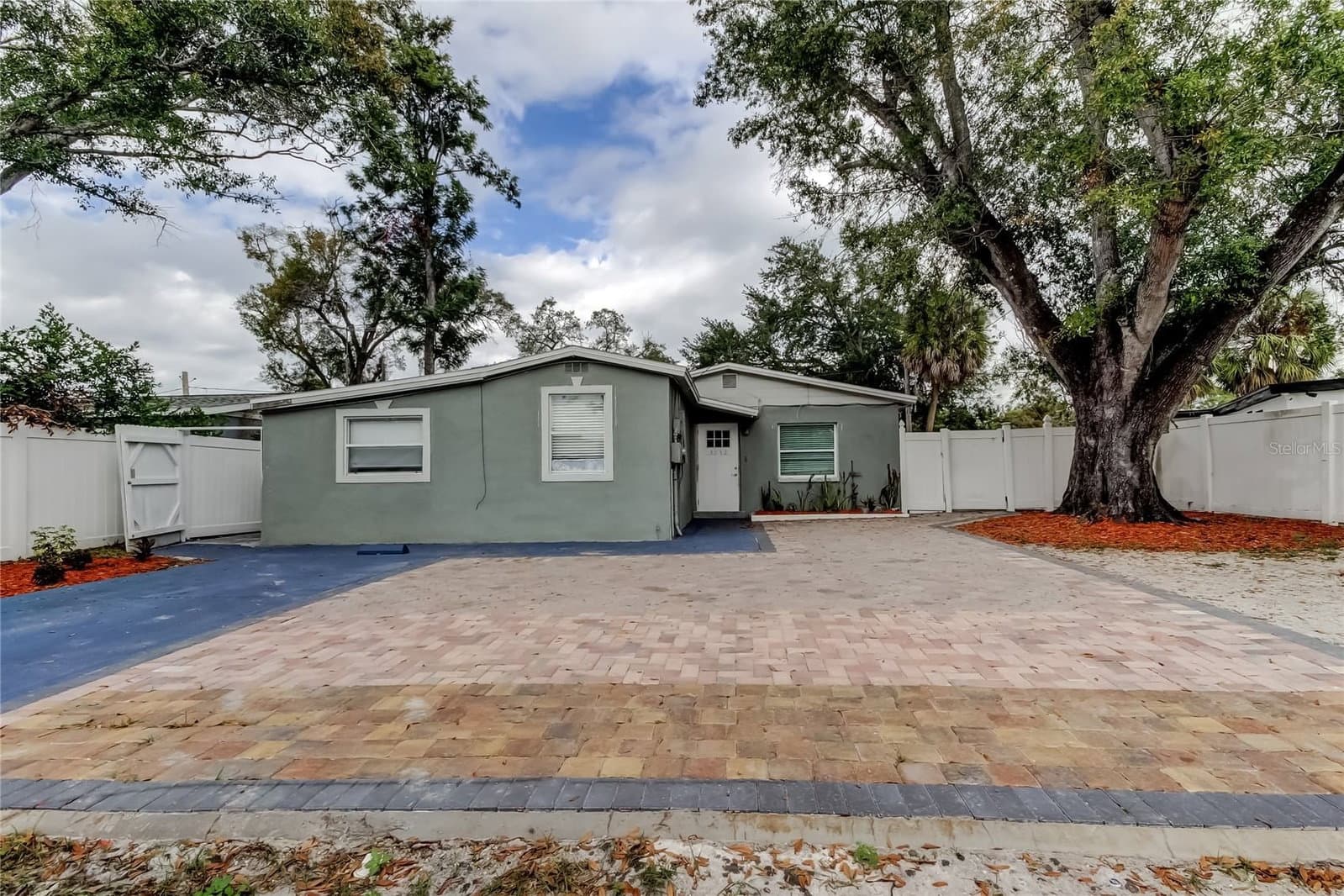 4532 DEVONSHIRE