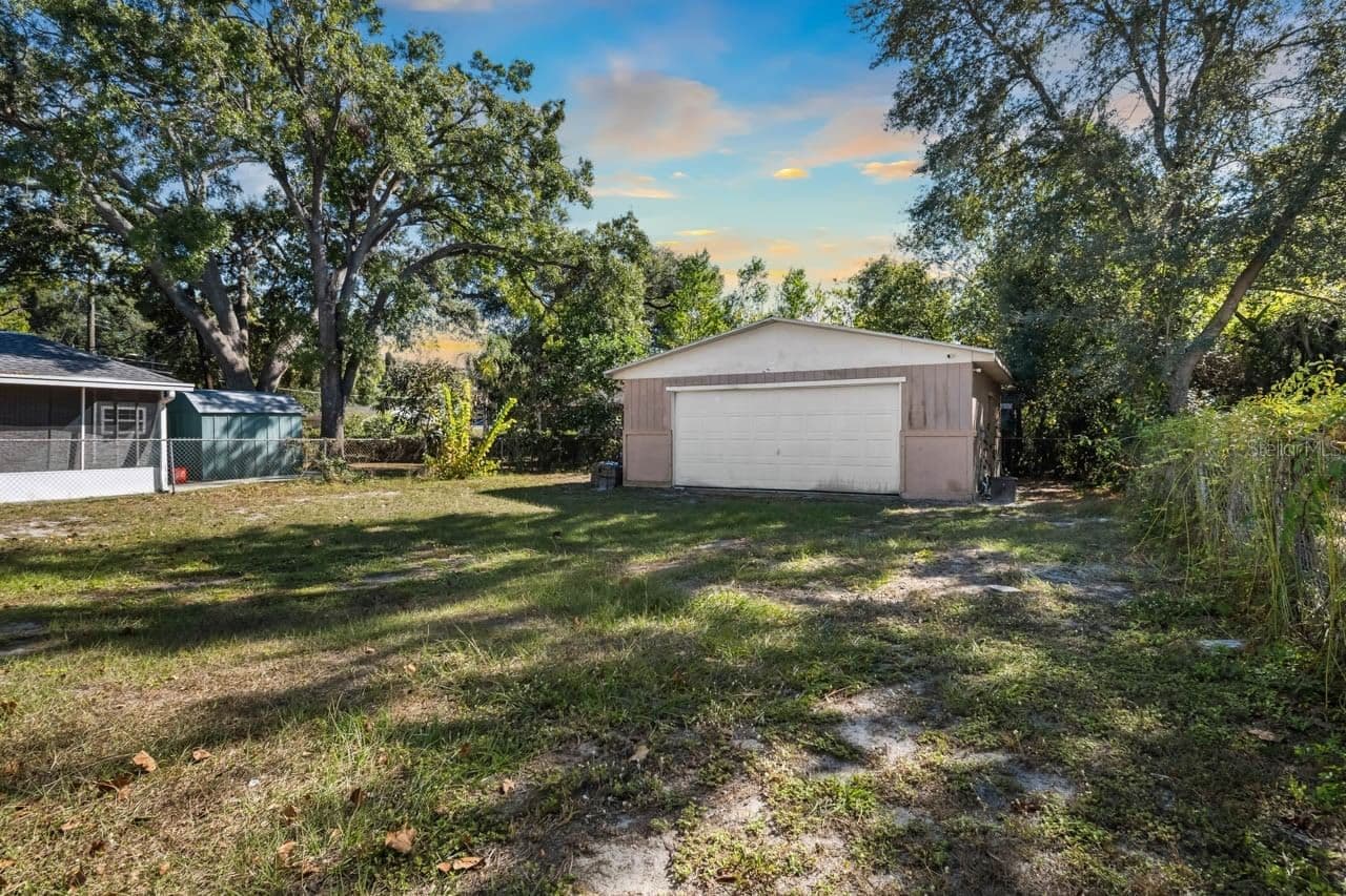 1217 LAMBRIGHT