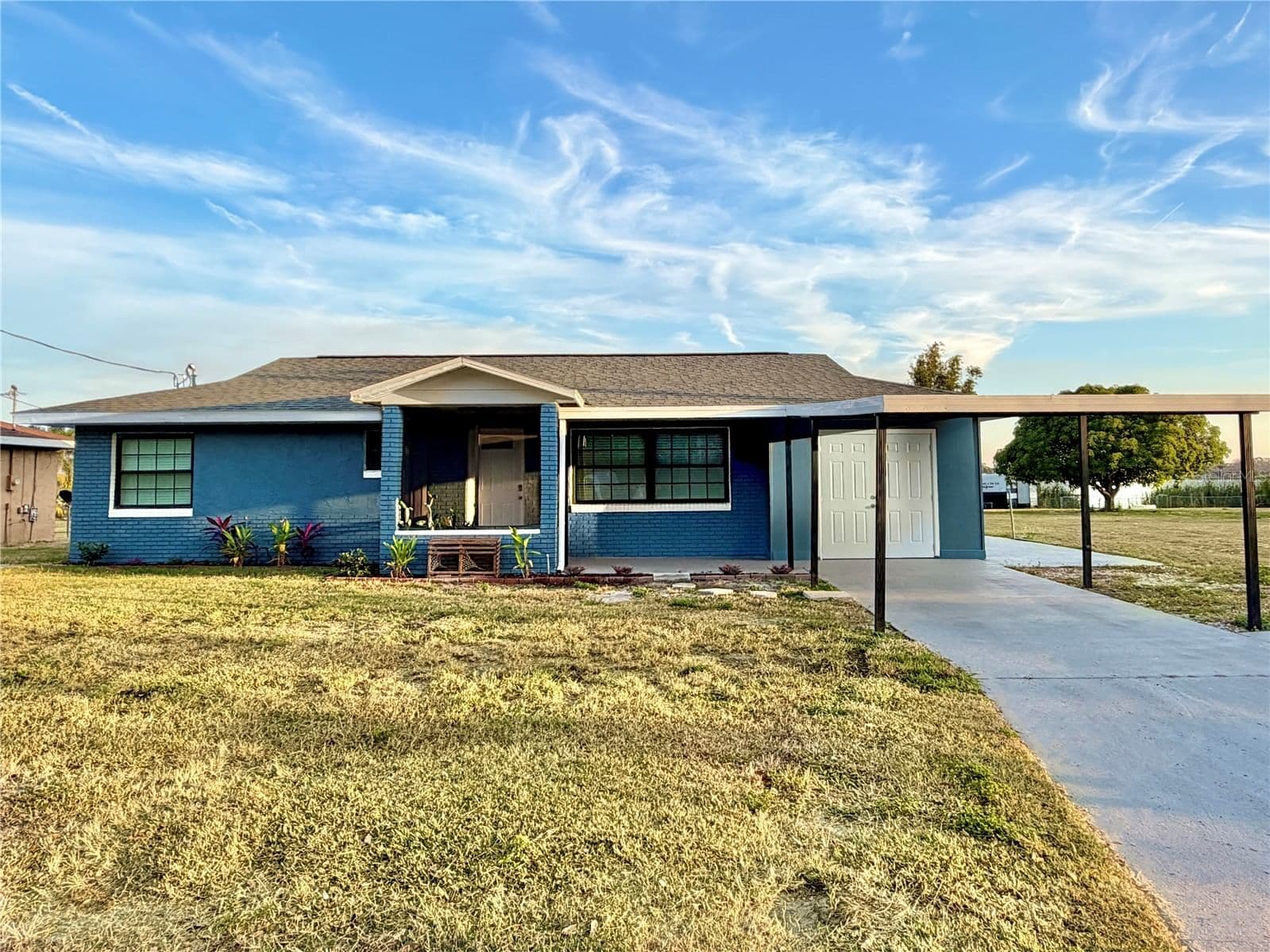 1151 CAREFREE COVE