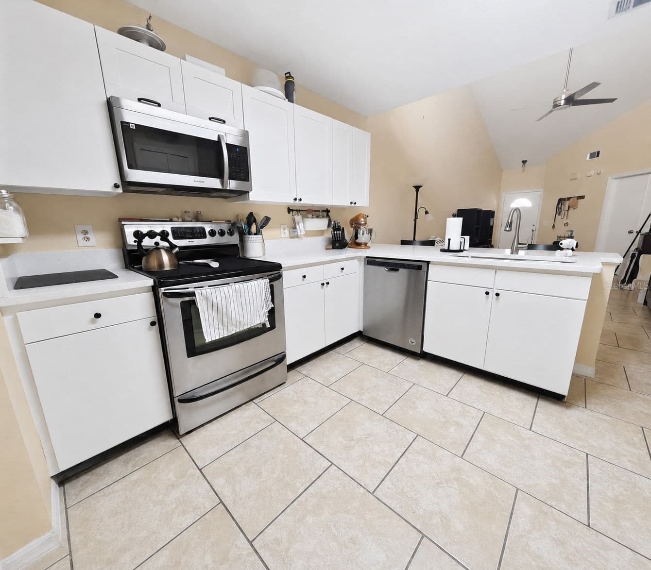 12718 WOOD TRAIL