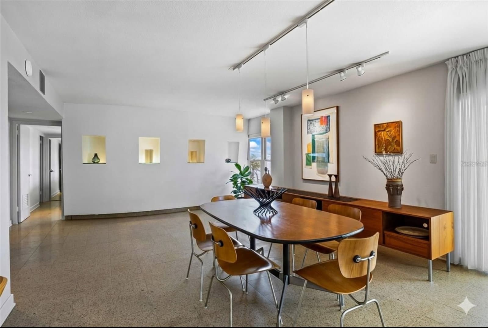 2401 BAYSHORE