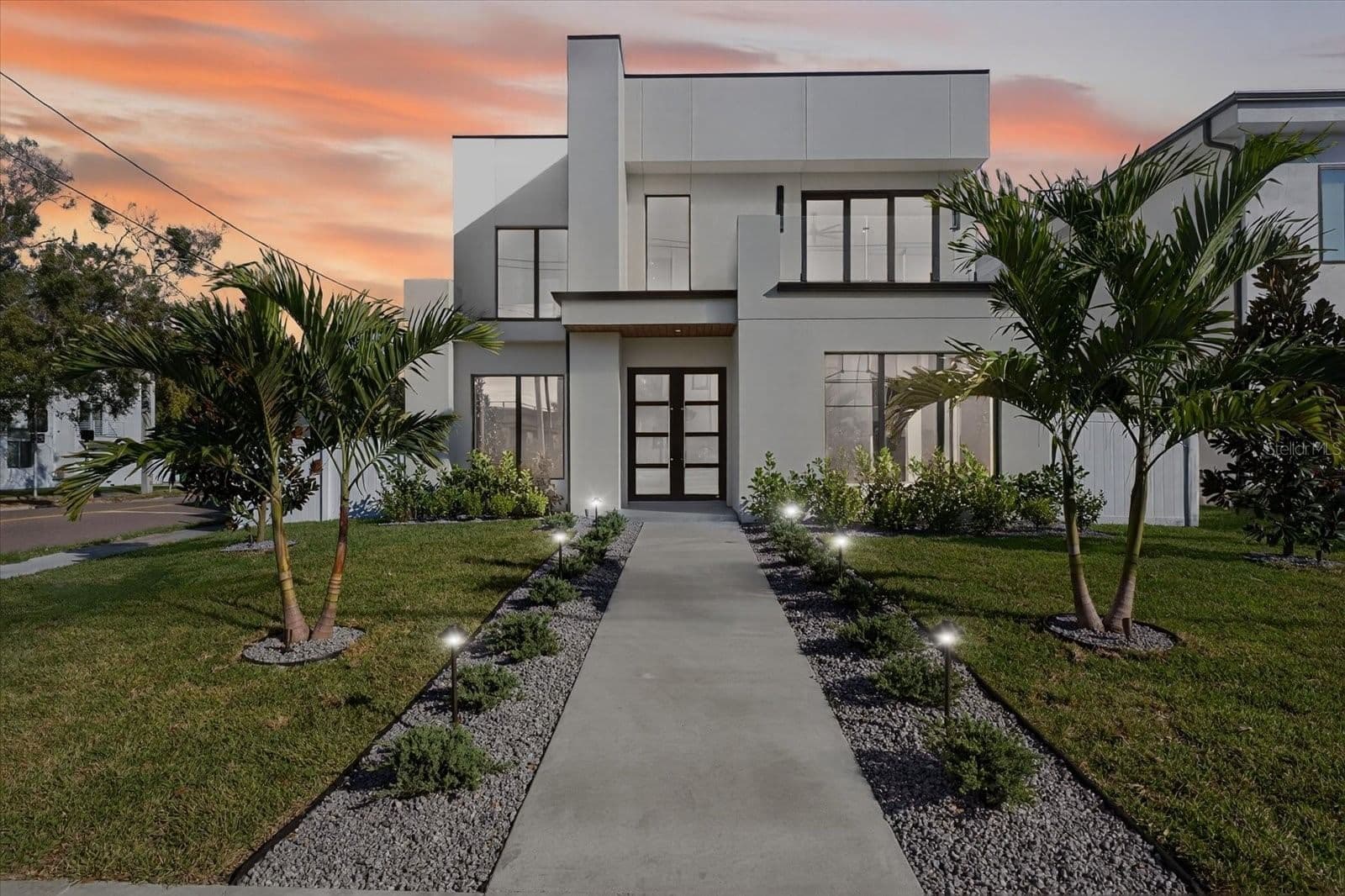 3702 LYNWOOD