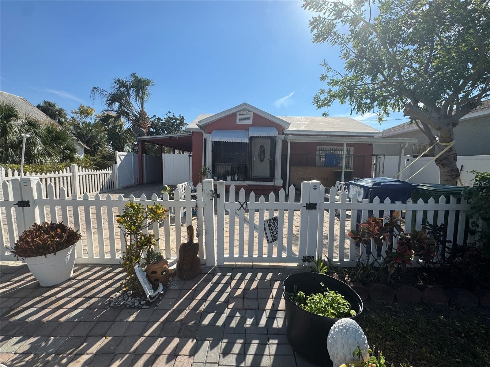 2312 LA SALLE