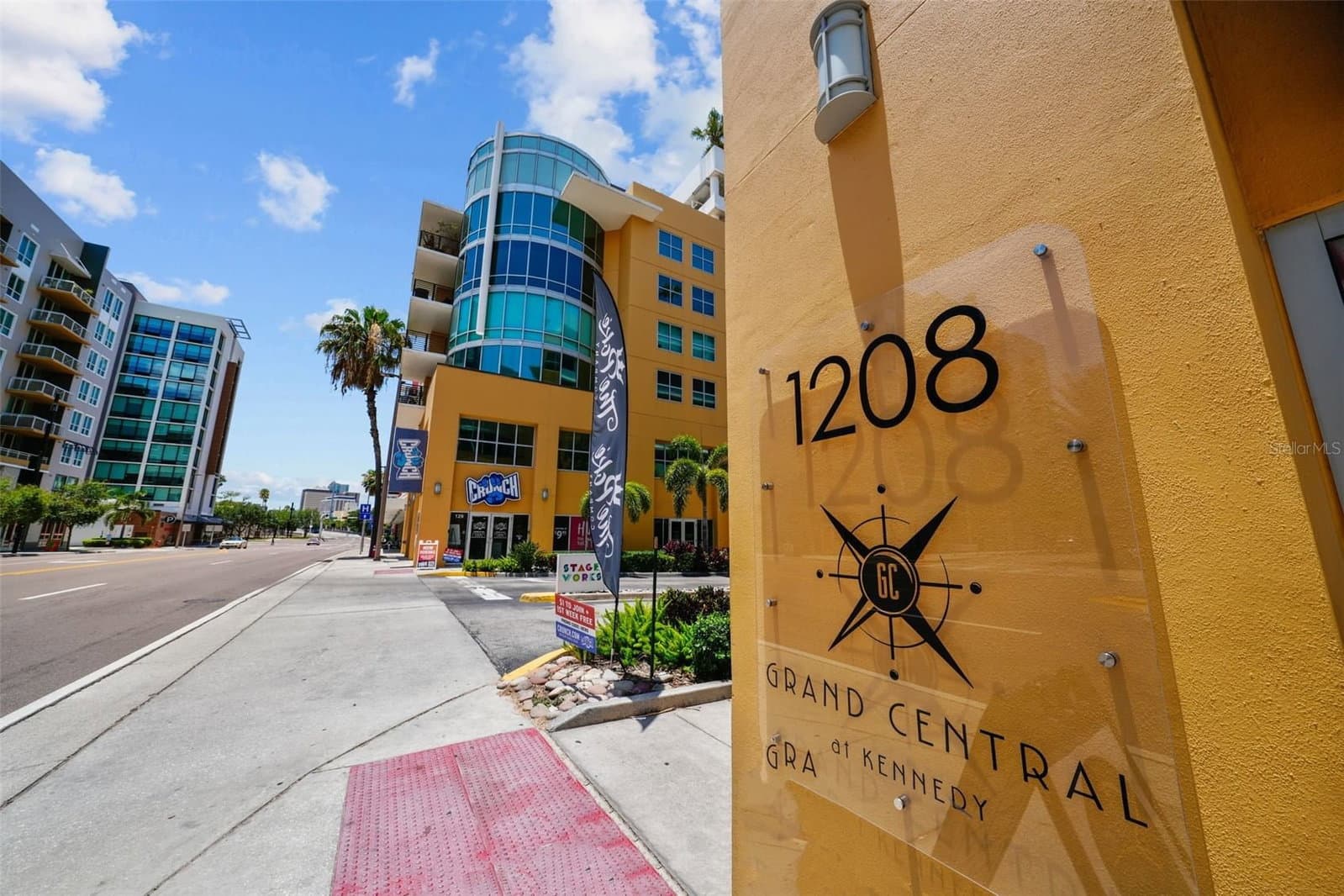 1208 KENNEDY