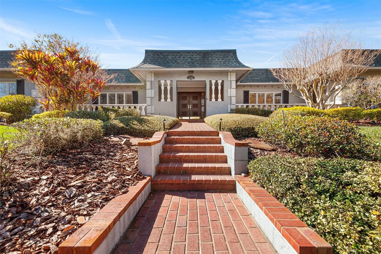1249 LAKE POINT