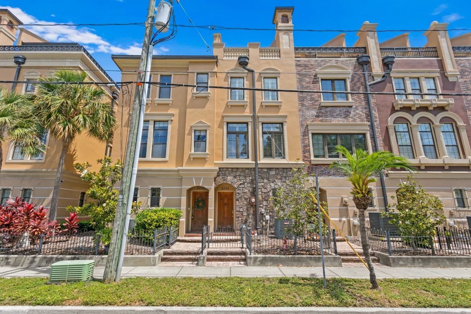 2226 SOHO BAY