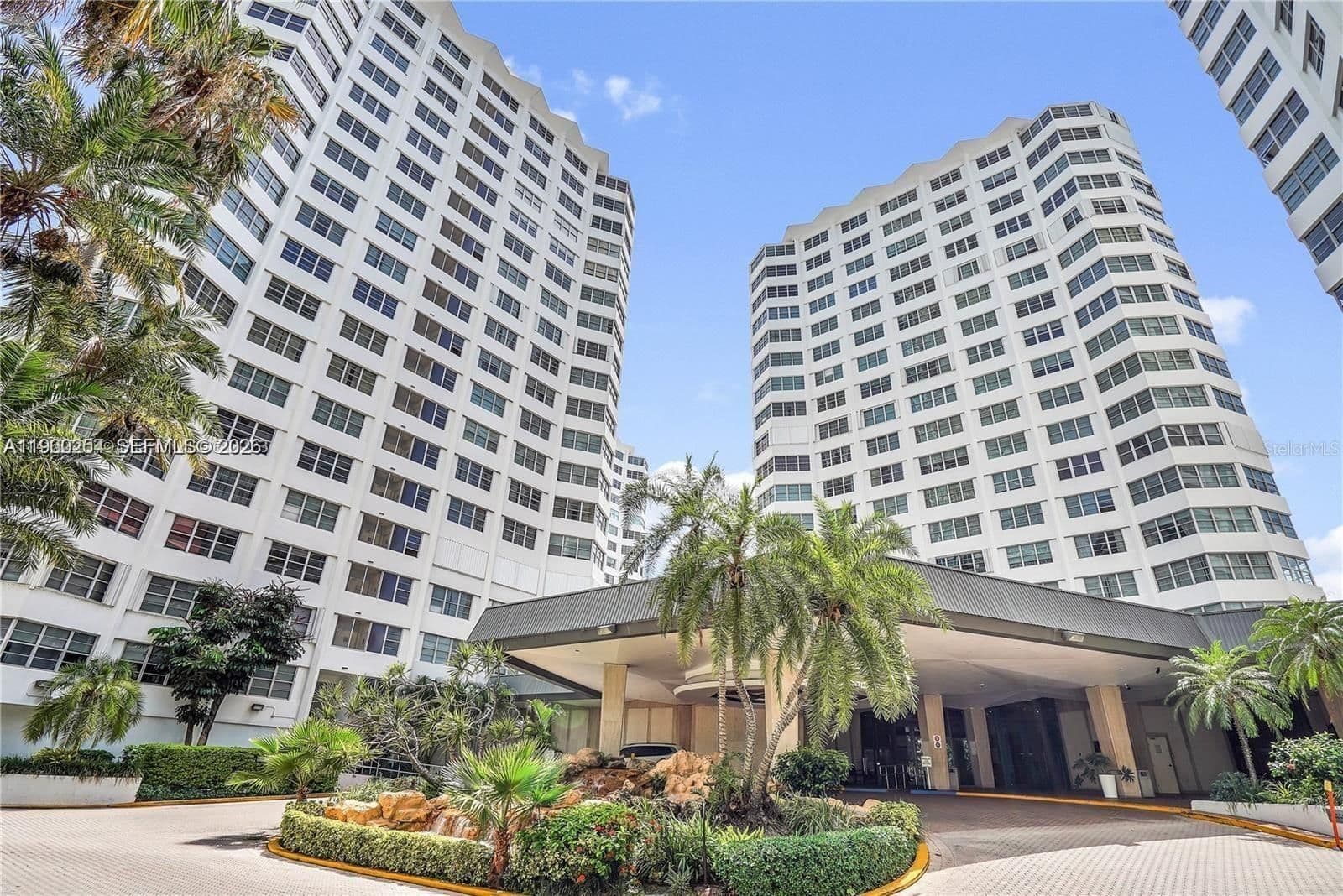 999 BRICKELL BAY, Miami, FL