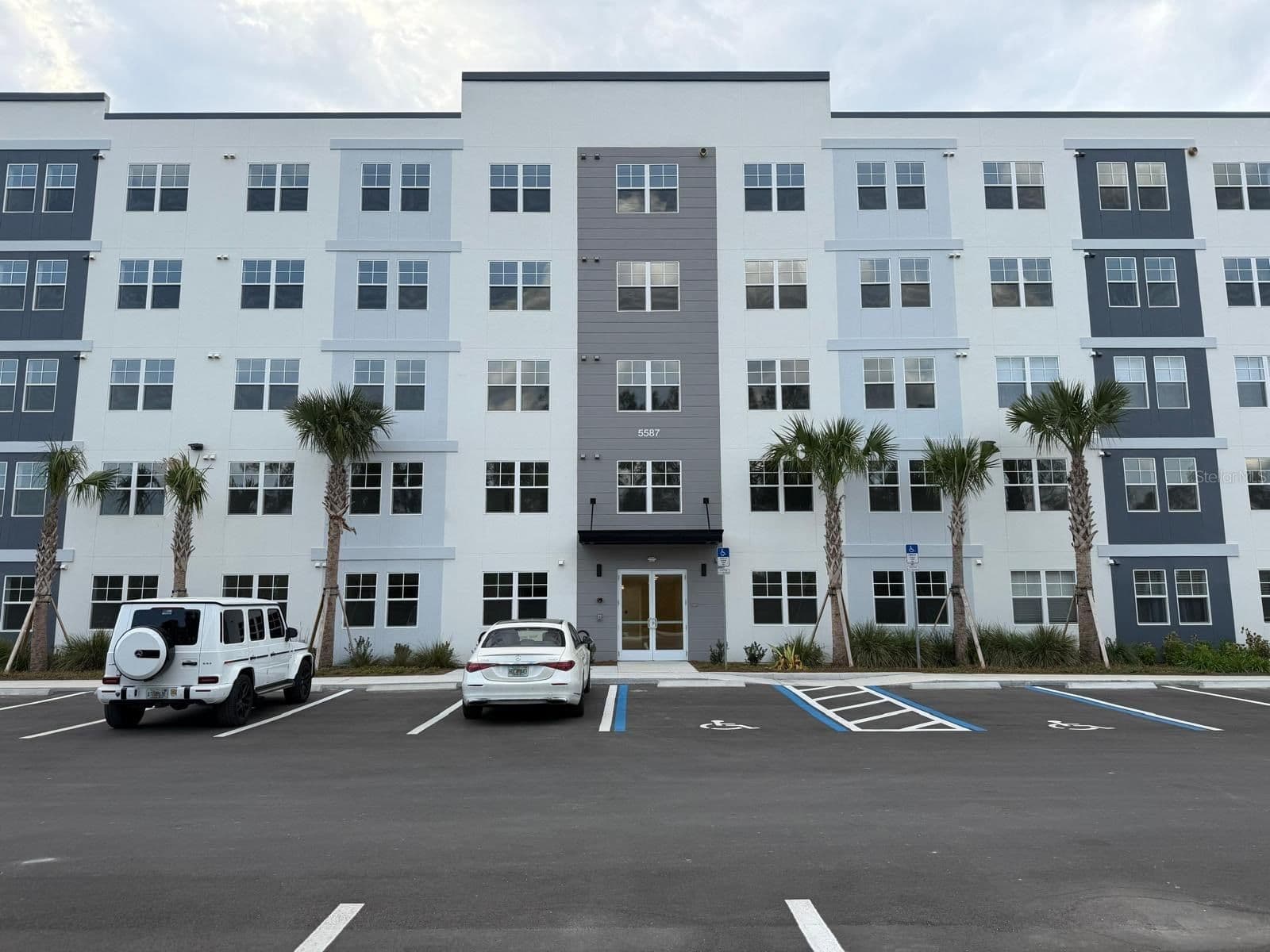 5587 MILLENIA PARK