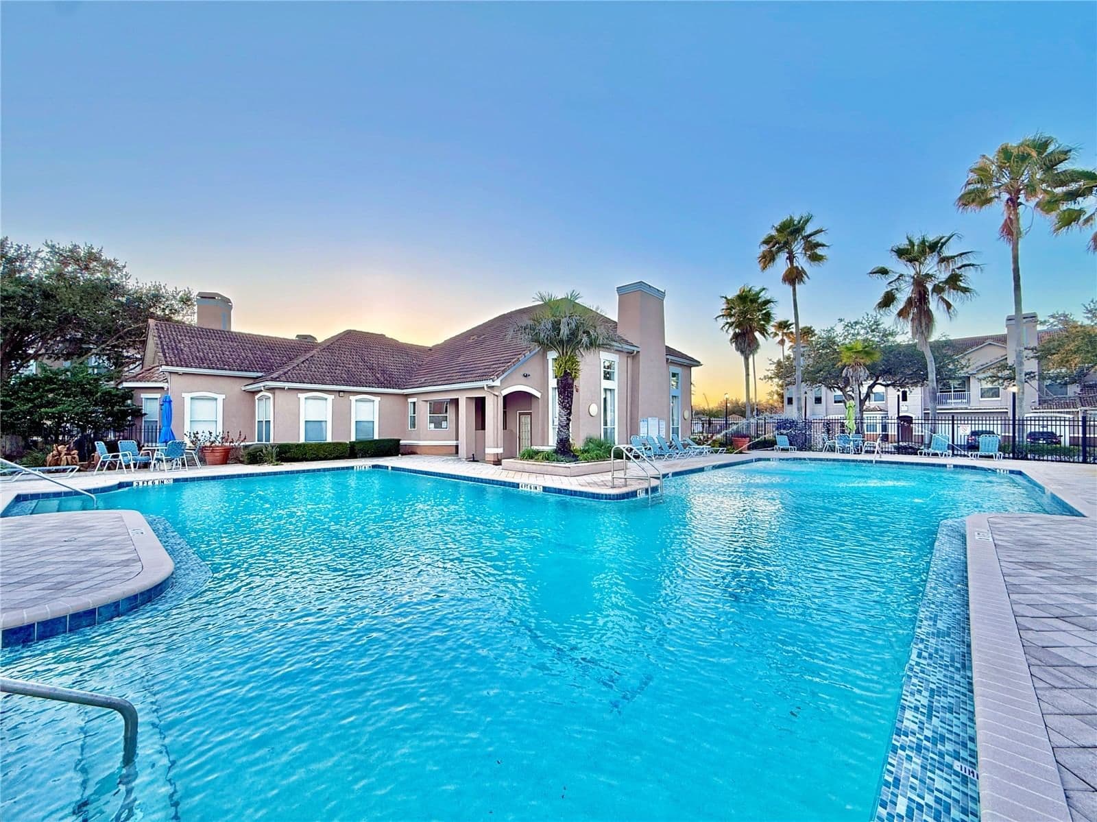 18013 VILLA CREEK