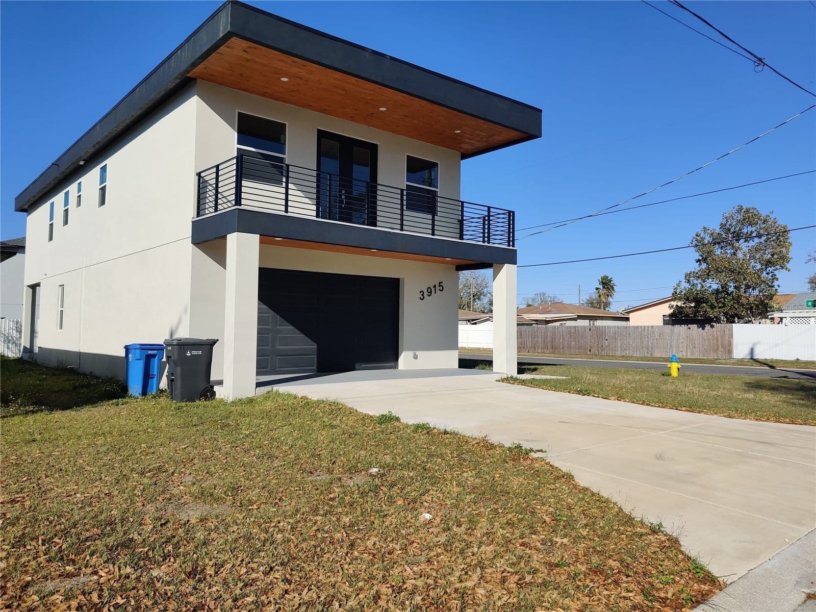 3915 ROBSON