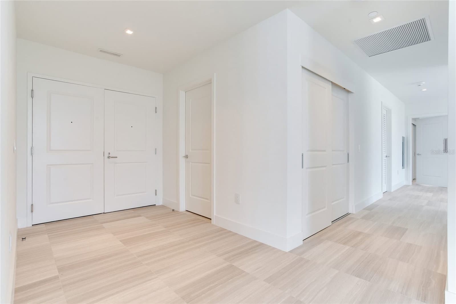 3015 YSABELLA