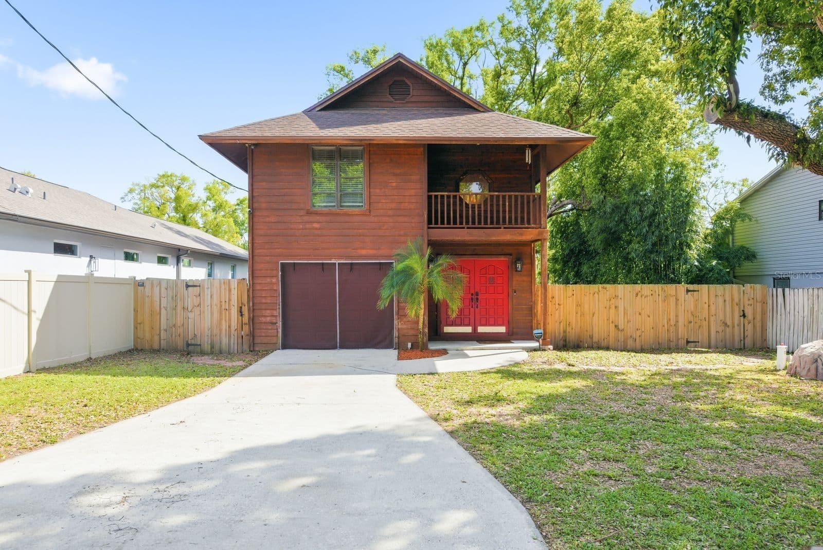 2204 HOWARD