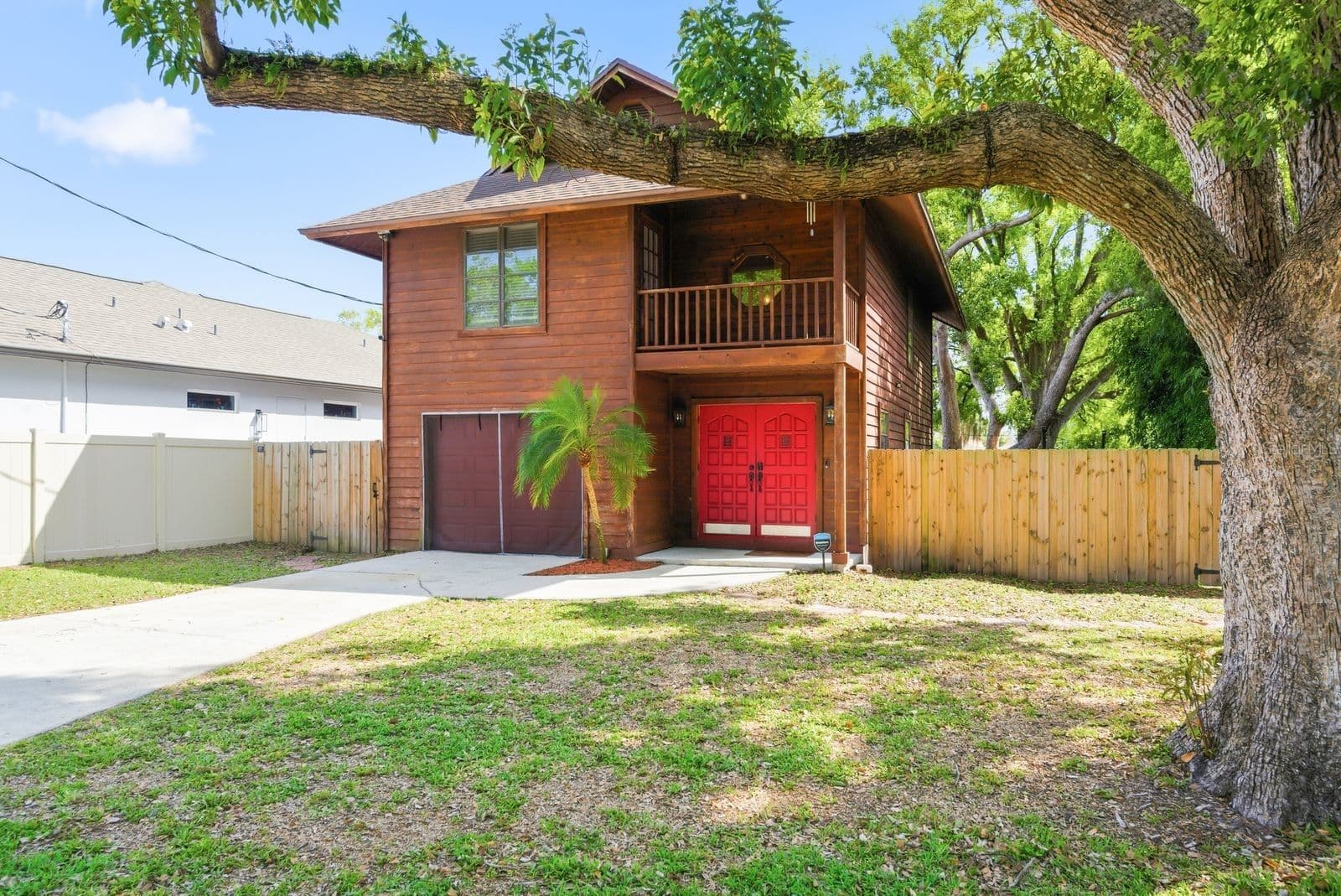 2204 HOWARD