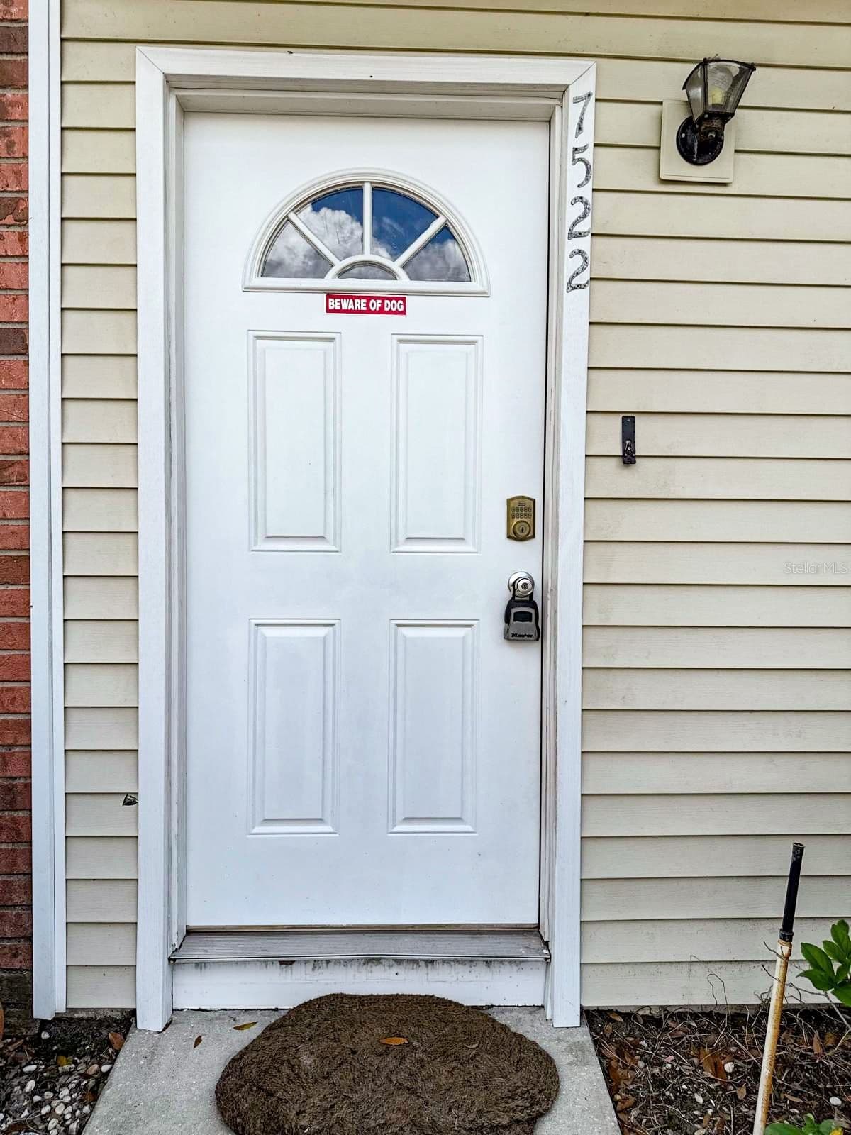 7522 HOLLOWELL