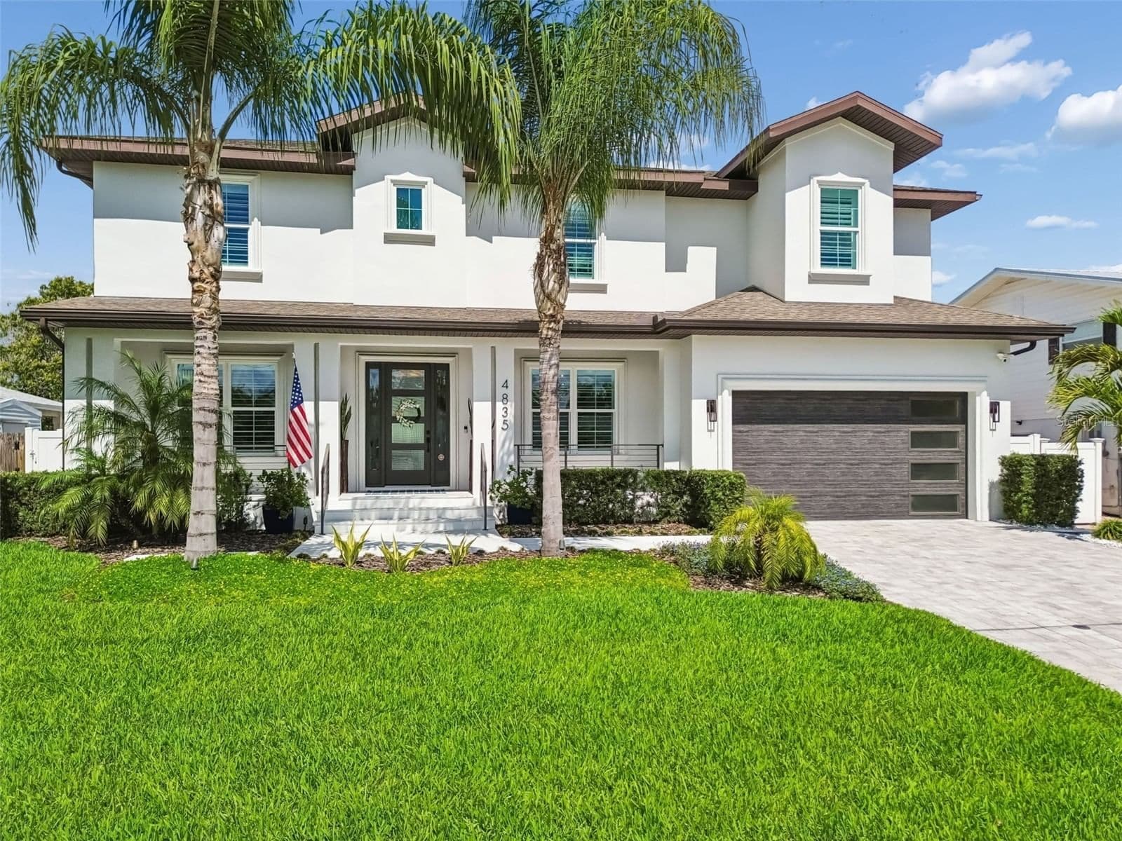 4835 BAY VILLA