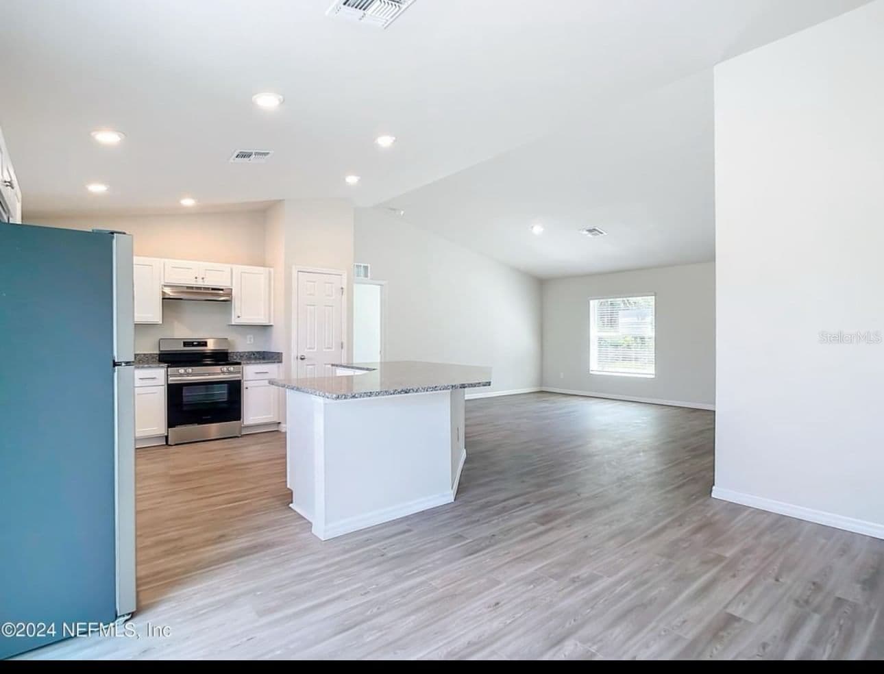 315 MARION OAKS CRSE