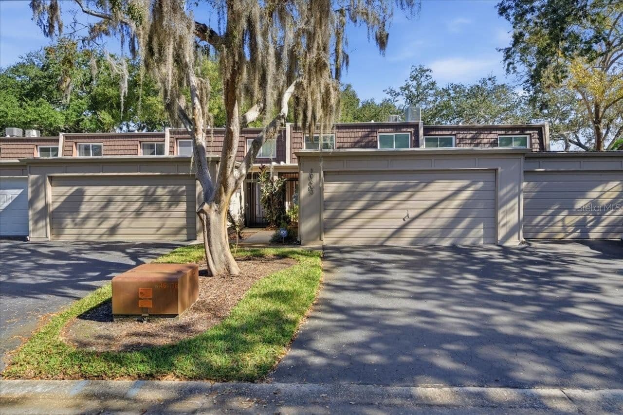 10603 CARROLLBROOK