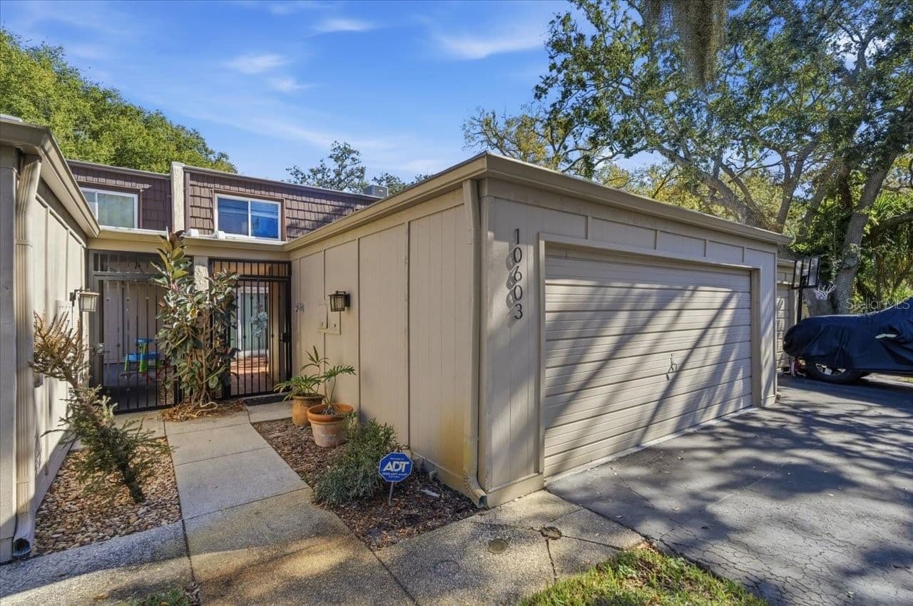 10603 CARROLLBROOK