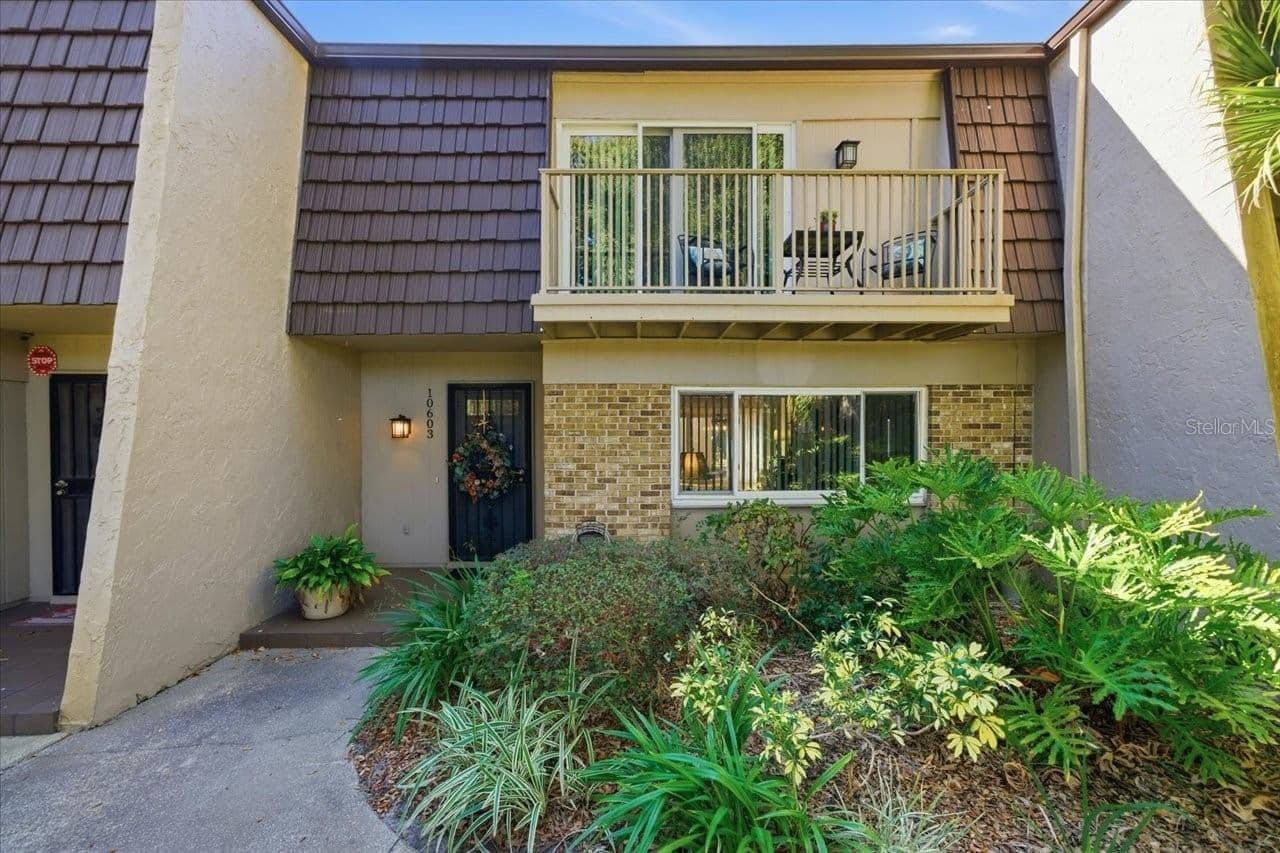 10603 CARROLLBROOK