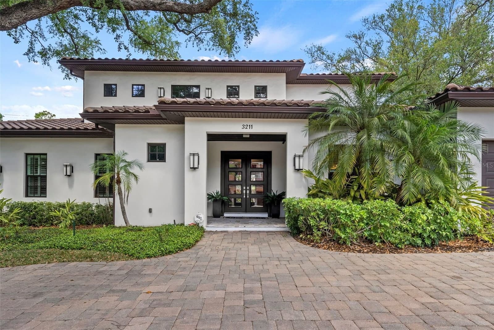 3211 BAY VILLA
