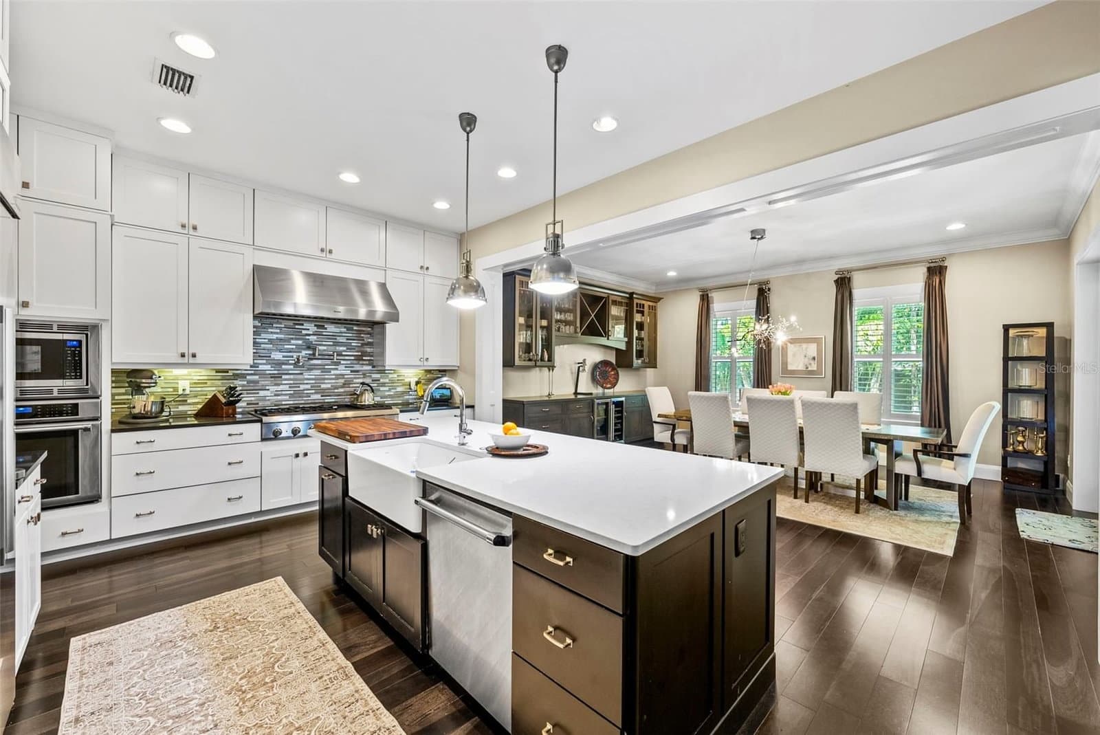 3211 BAY VILLA