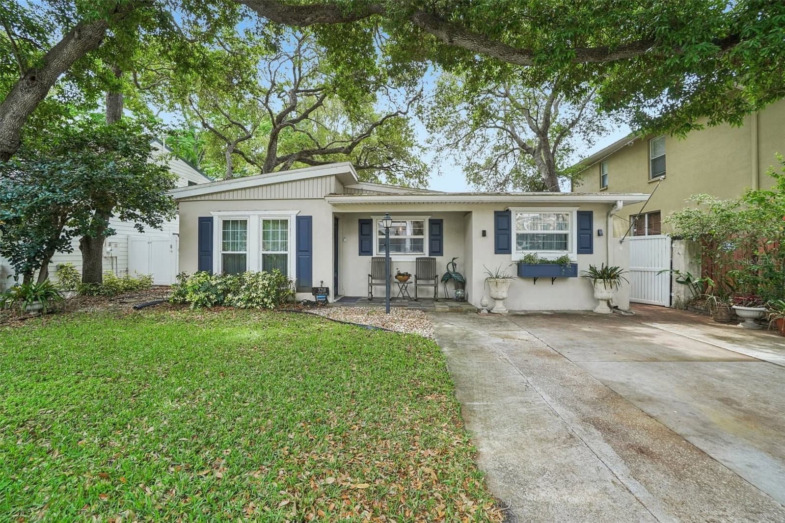 3218 OAKELLAR