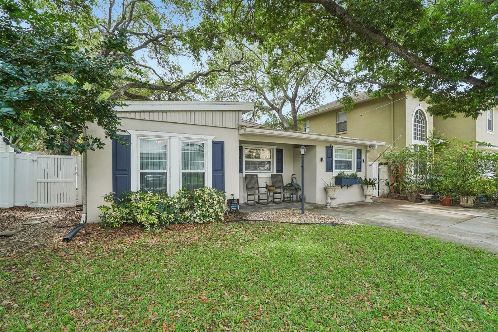 3218 OAKELLAR