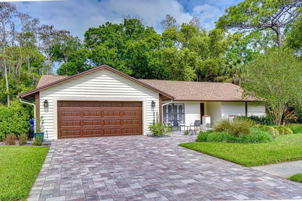 16704 VALLELY